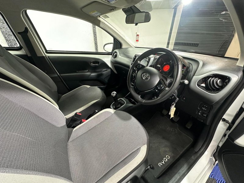 TOYOTA AYGO