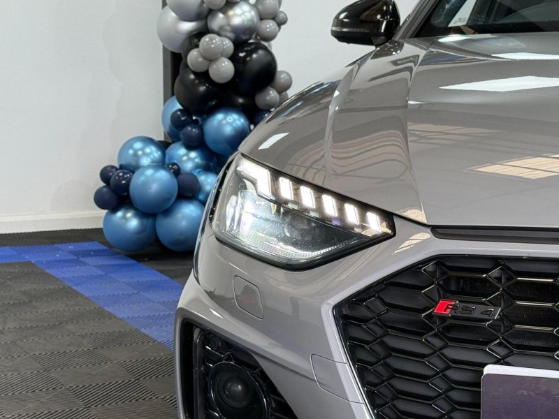 AUDI RS4