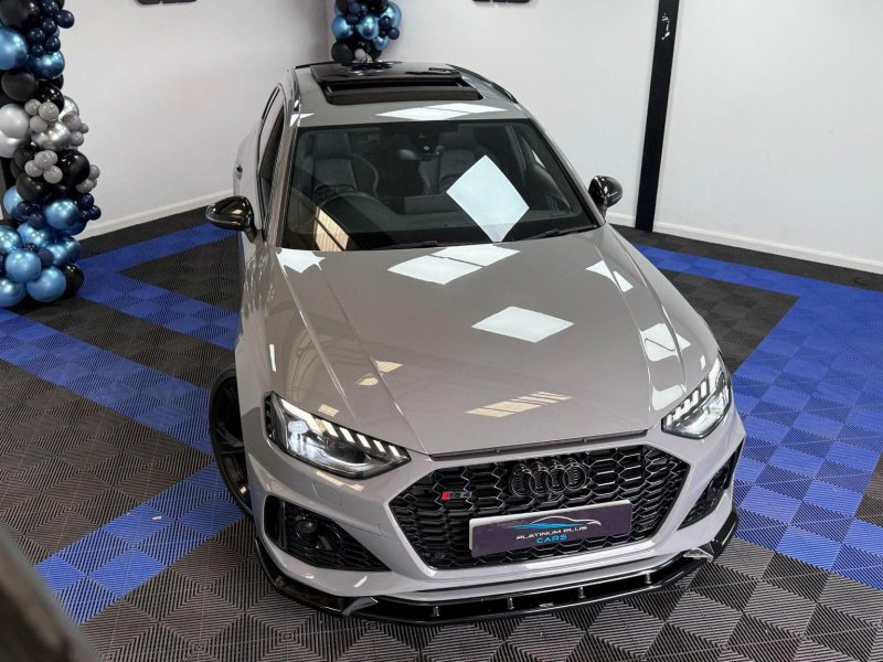 AUDI RS4