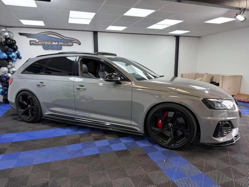 AUDI RS4