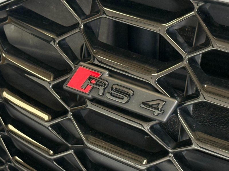 AUDI RS4