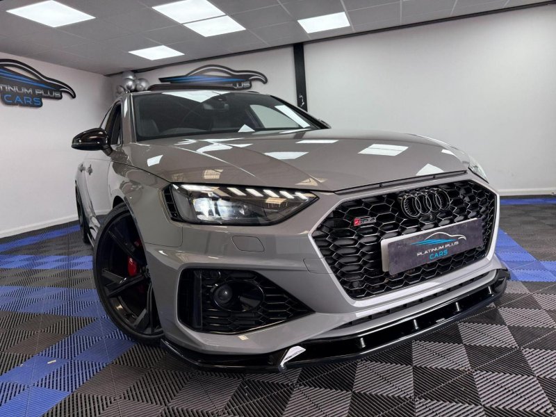 AUDI RS4